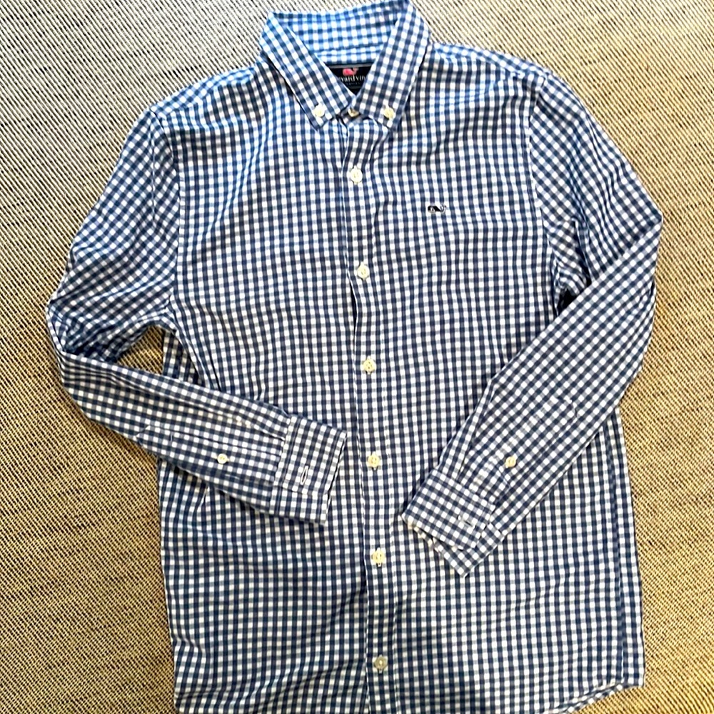 Vineyard Vines Performance boy’s whale shirt- Medium